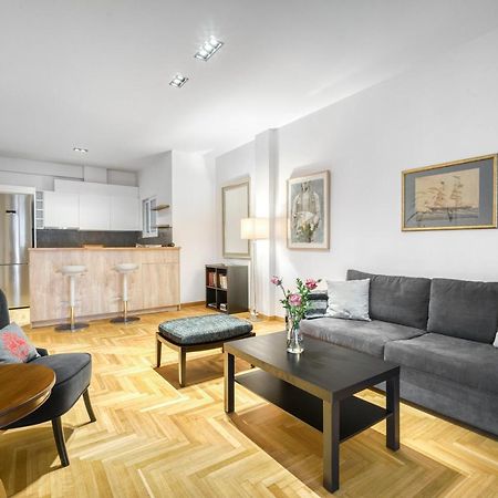 Delightful Stylish Two Bedroom Condo In Hip Area Of Central Athens Exterior photo
