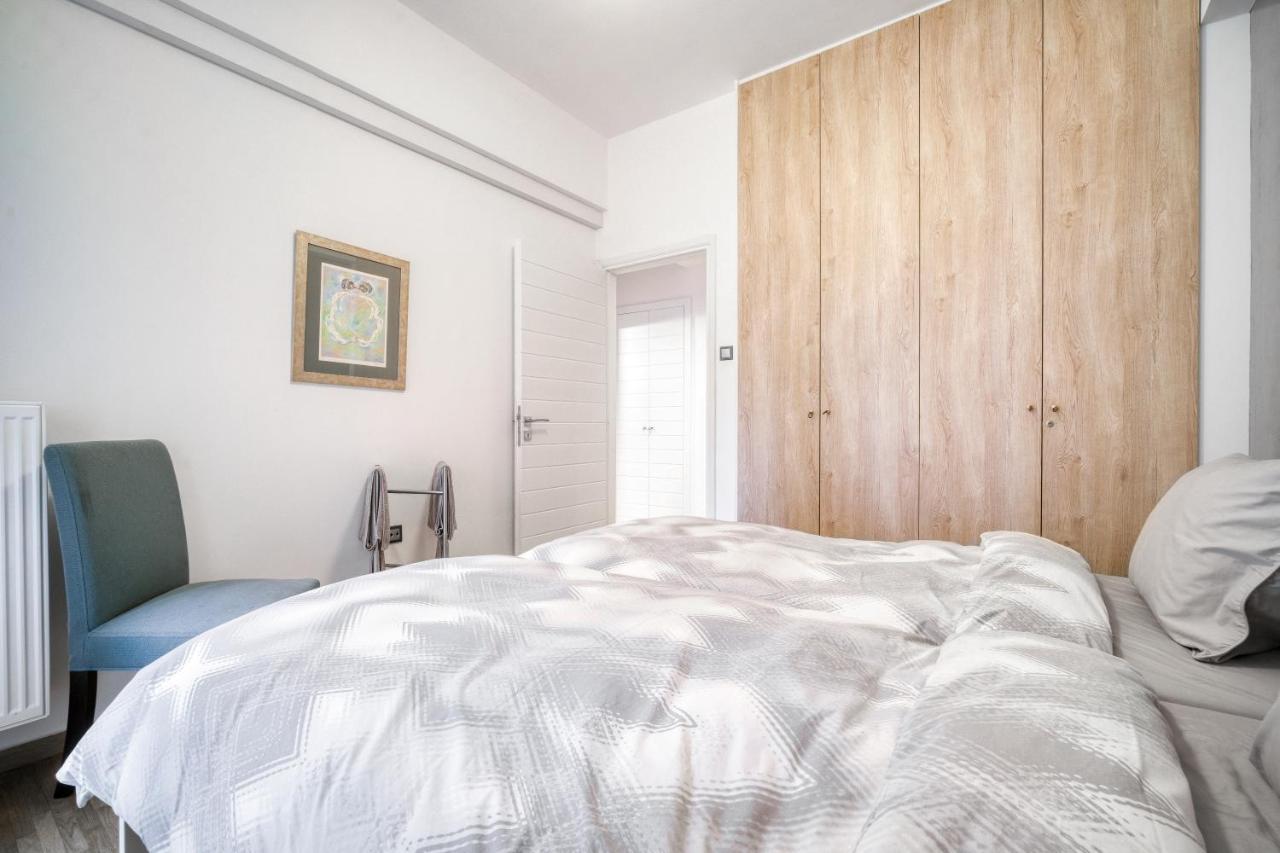 Delightful Stylish Two Bedroom Condo In Hip Area Of Central Athens Exterior photo