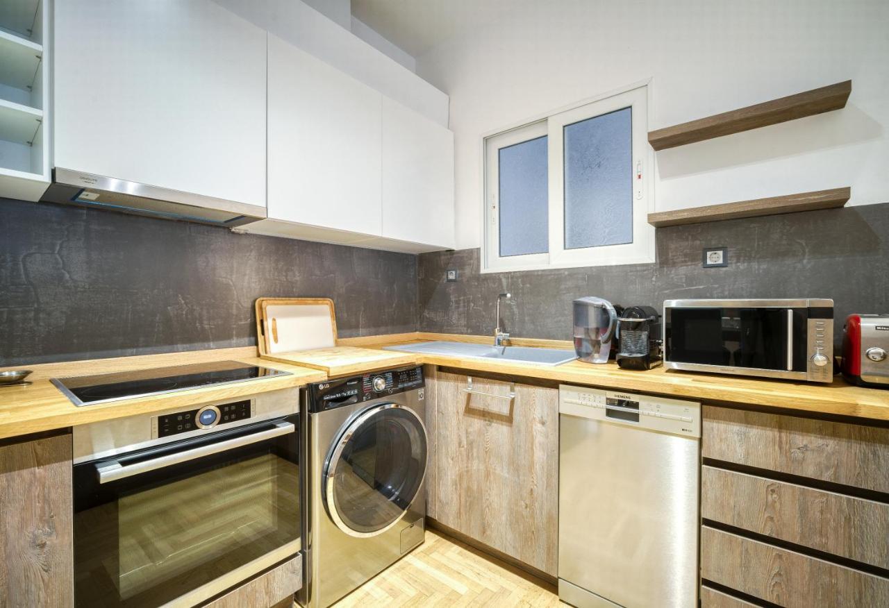 Delightful Stylish Two Bedroom Condo In Hip Area Of Central Athens Exterior photo