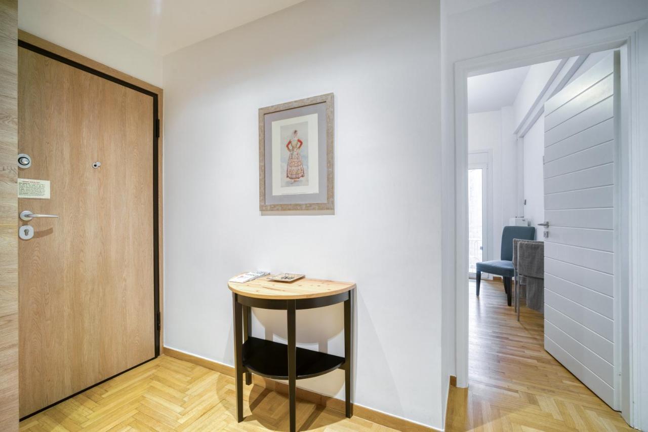 Delightful Stylish Two Bedroom Condo In Hip Area Of Central Athens Exterior photo
